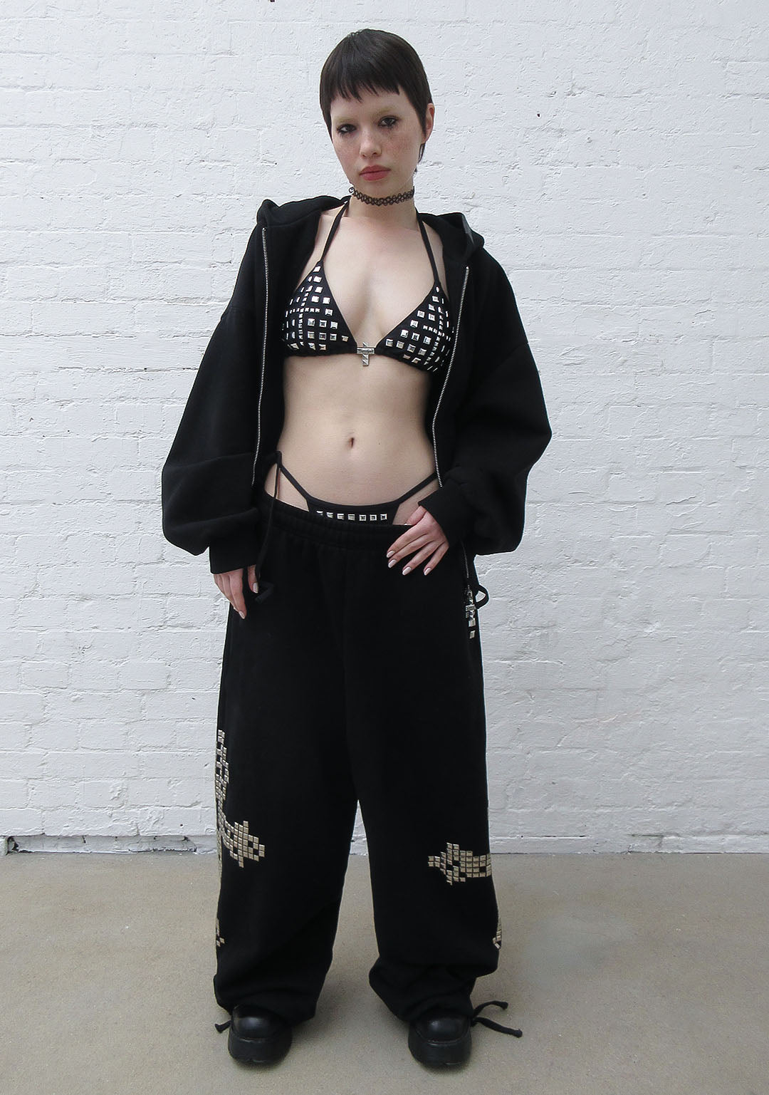 FAITHFUL STUDDED OVERSIZED SWEATPANTS BLACK