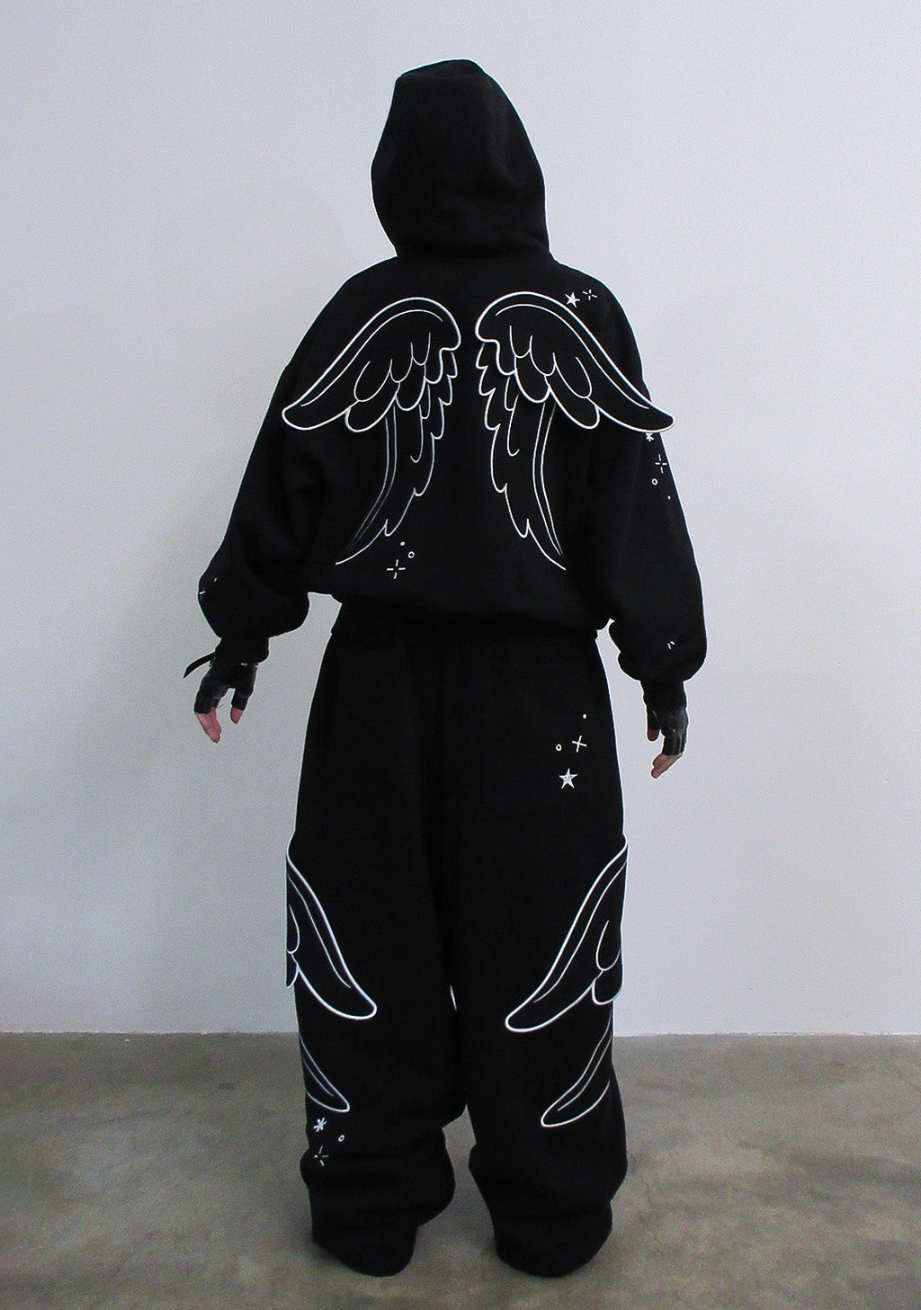 STITCH WINGS ZIP HOODIE BLACK (DETACHABLE WINGS)